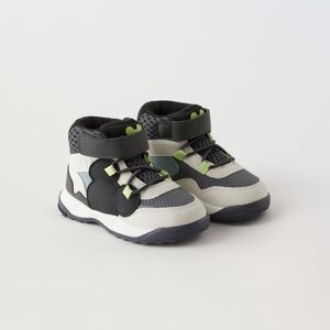 ZARA x DISNEY MICKEY MOUSE HIGH TOP SNEAKERS - Size 6.5 baby